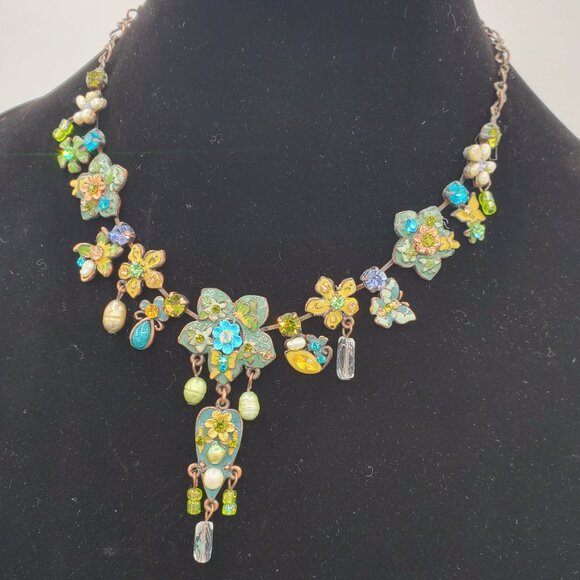 Vintage Floral Statement Necklace - Picture 7 of 7